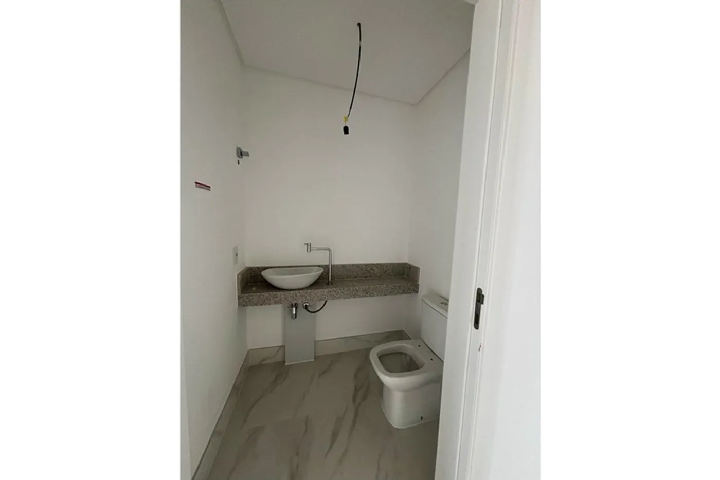 IRB 850 Sala 601401007-71 - REMAX Paradisus Exclusividades