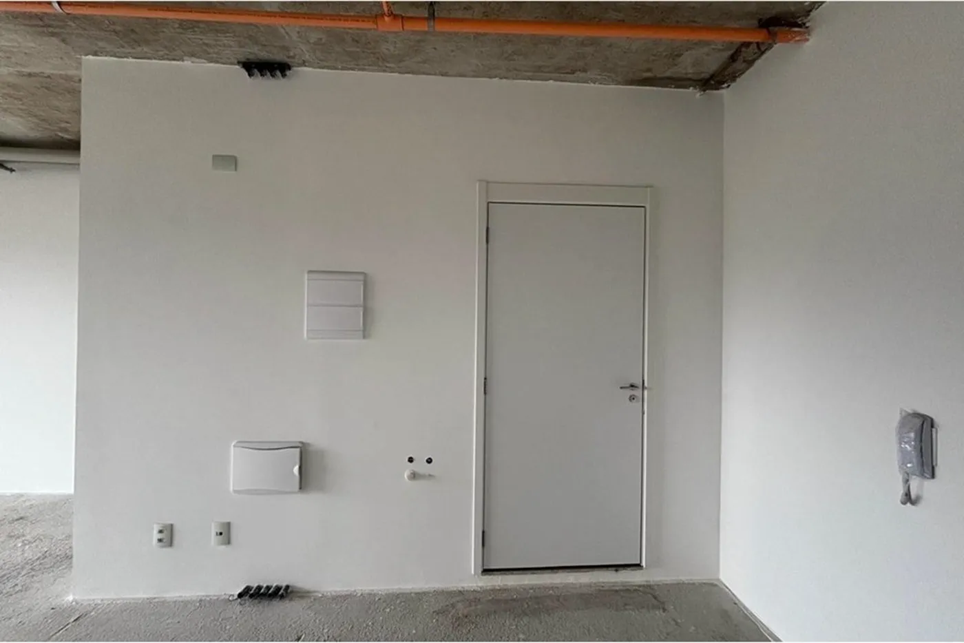 IRB 850 Sala 601401007-71 - REMAX Paradisus Exclusividades