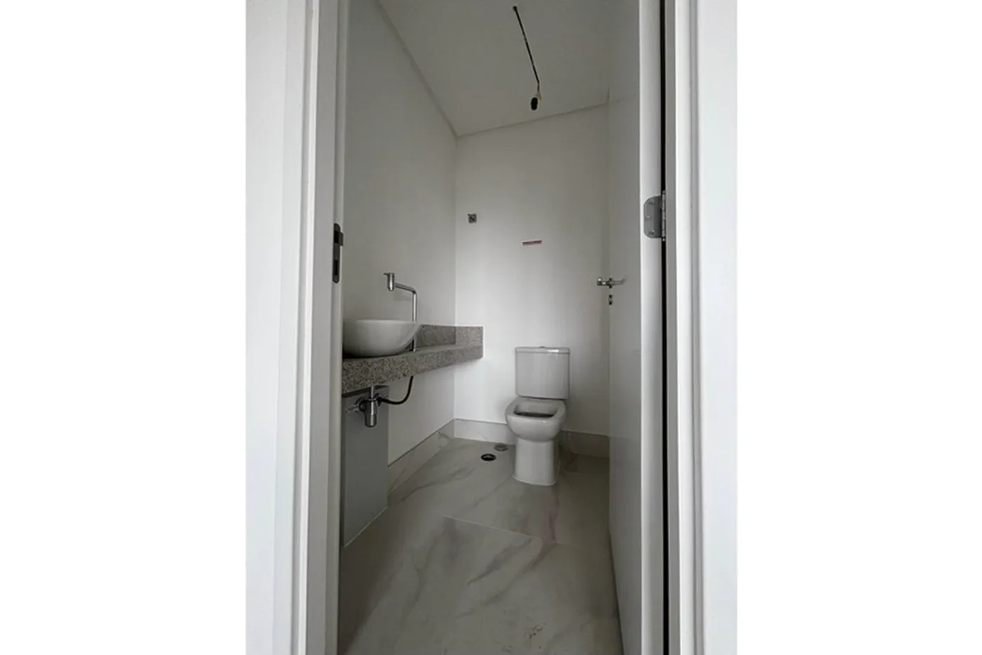 IRB 850 Sala 601401007-71 - REMAX Paradisus Exclusividades