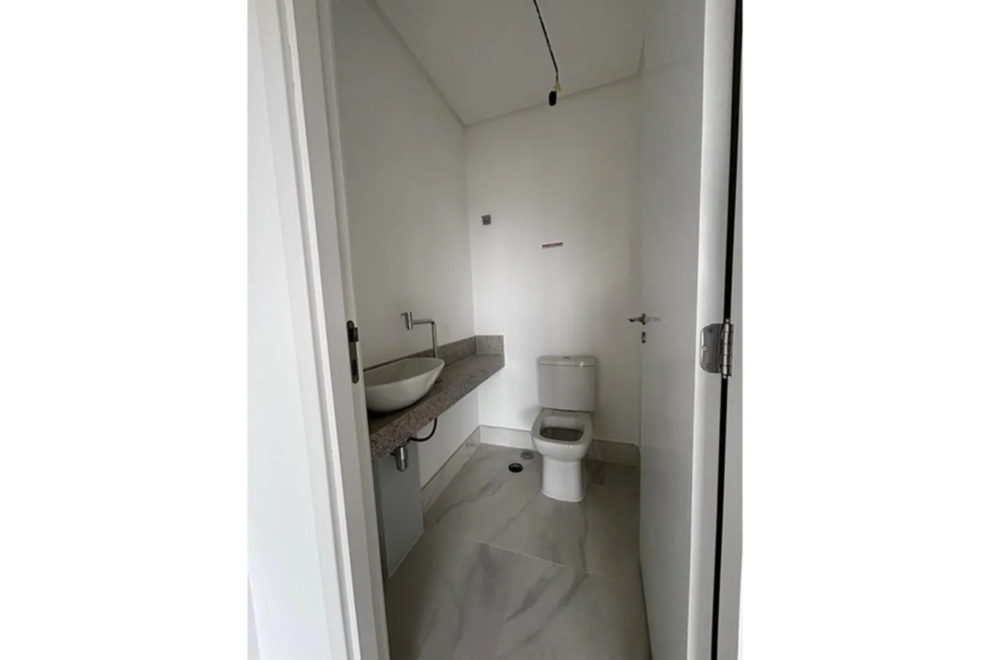 IRB 850 Sala 601401007-71 - REMAX Paradisus Exclusividades