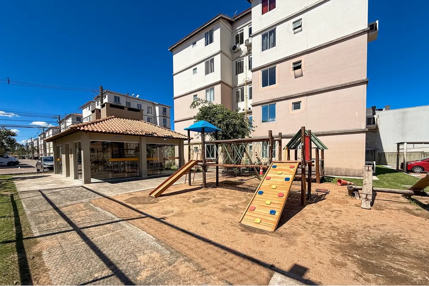 FDJB 1852 Apto 612651031-50 - REMAX Pillares Exclusividades