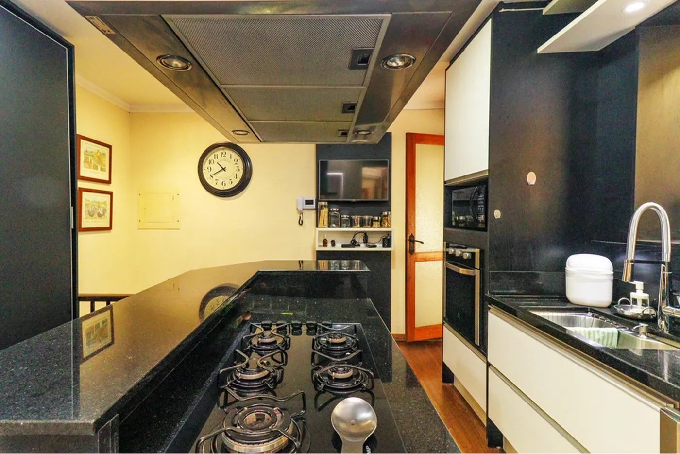 TFFB 357 Casa 610371003-24 - REMAX Rocket Exclusividades