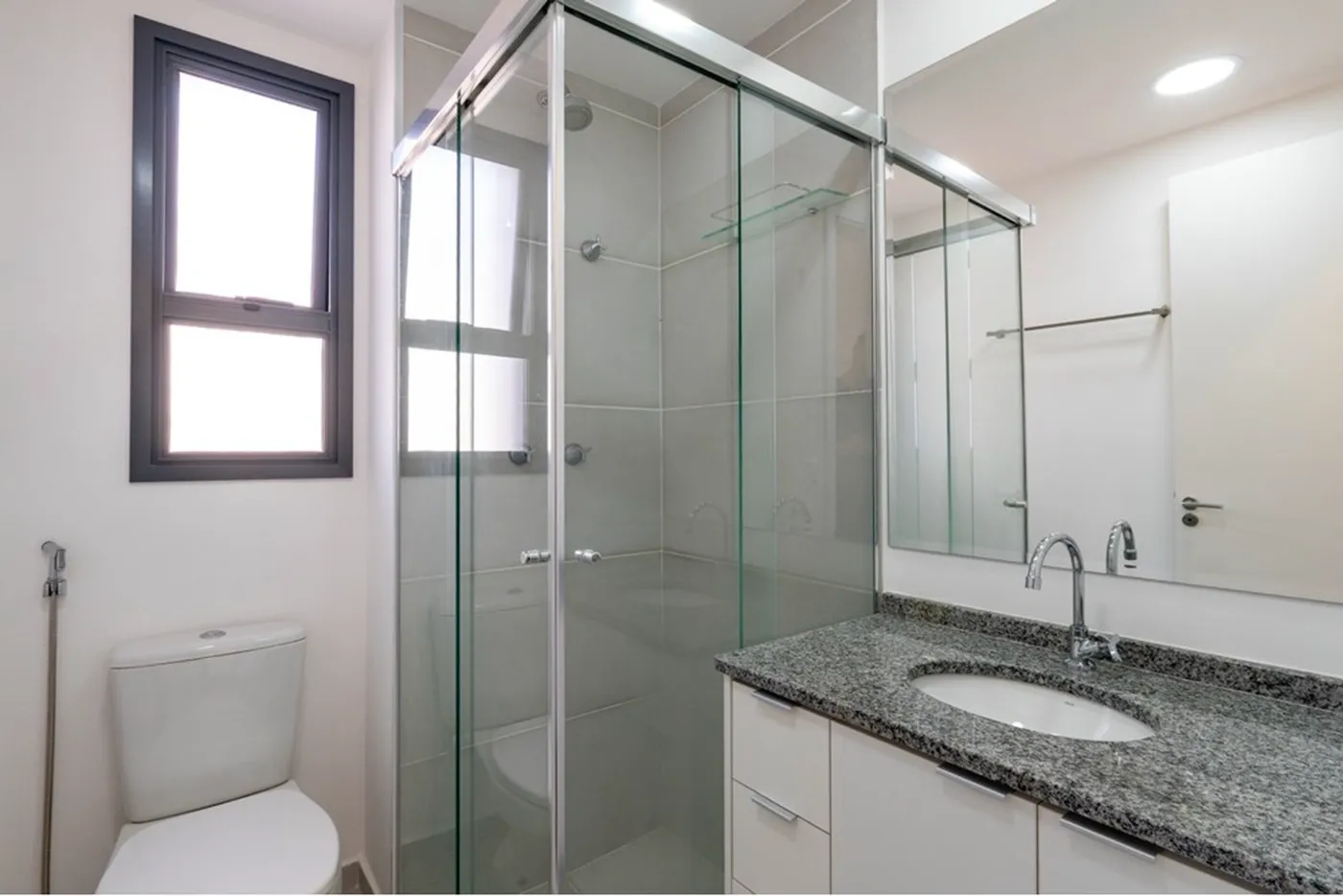 BCDE 333 Apto 601241070-4 - REMAX Ville Exclusividades