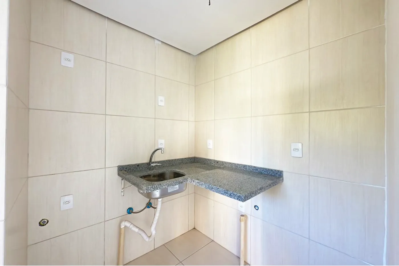 CDC 4414 Apto 610191037-97 - REMAX Casa Sul Exclusividades