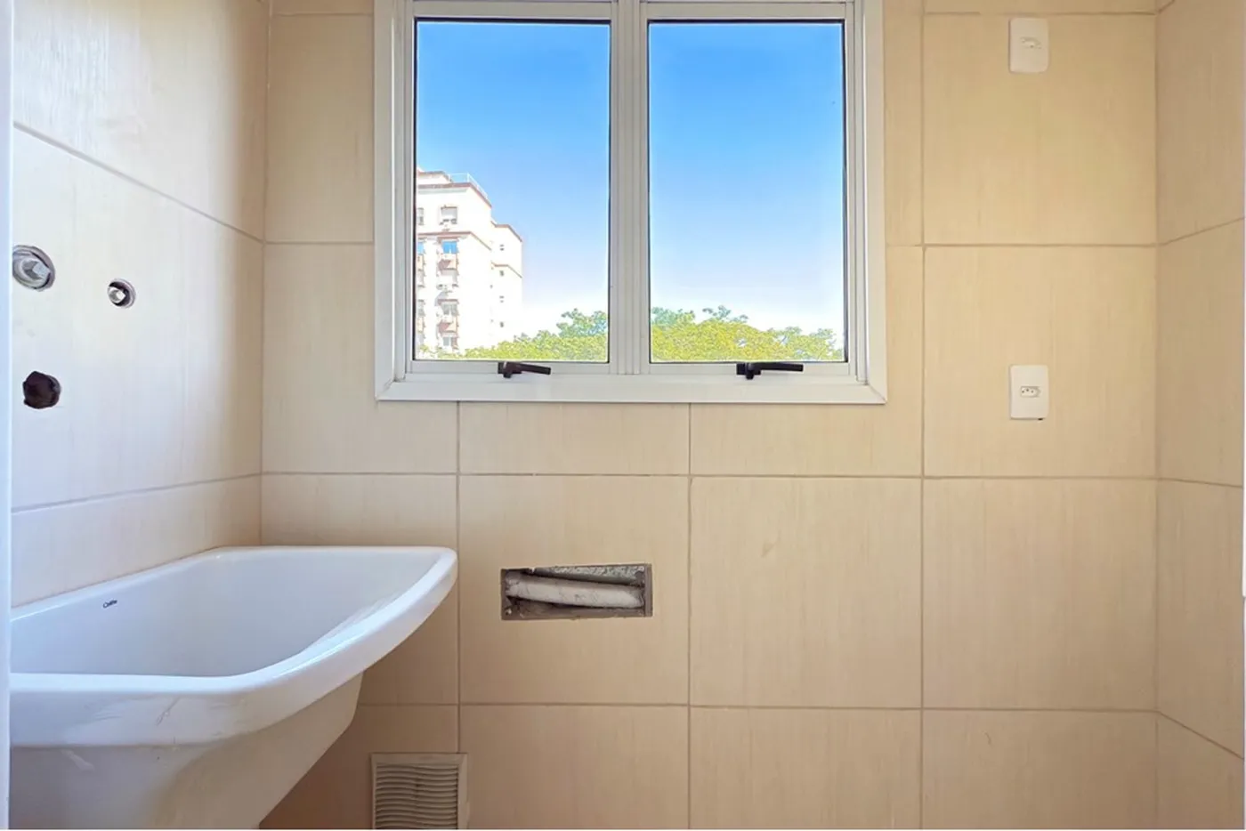 CDC 4414 Apto 610191037-97 - REMAX Casa Sul Exclusividades