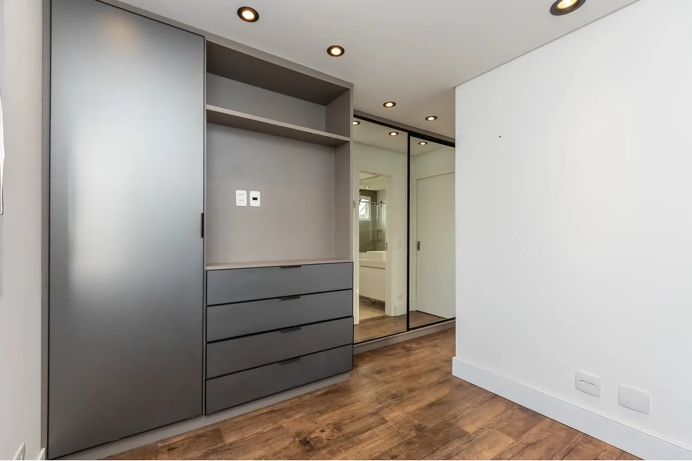 VDSDDT 288 Apto 602031024-92 - REMAX Classique Exclusividades