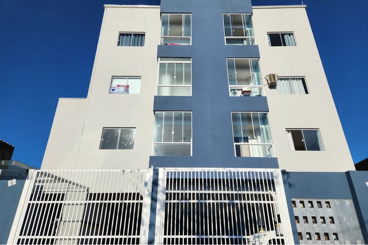 CEL 38 Apto 590231179-232 - REMAX Dream On Exclusividades