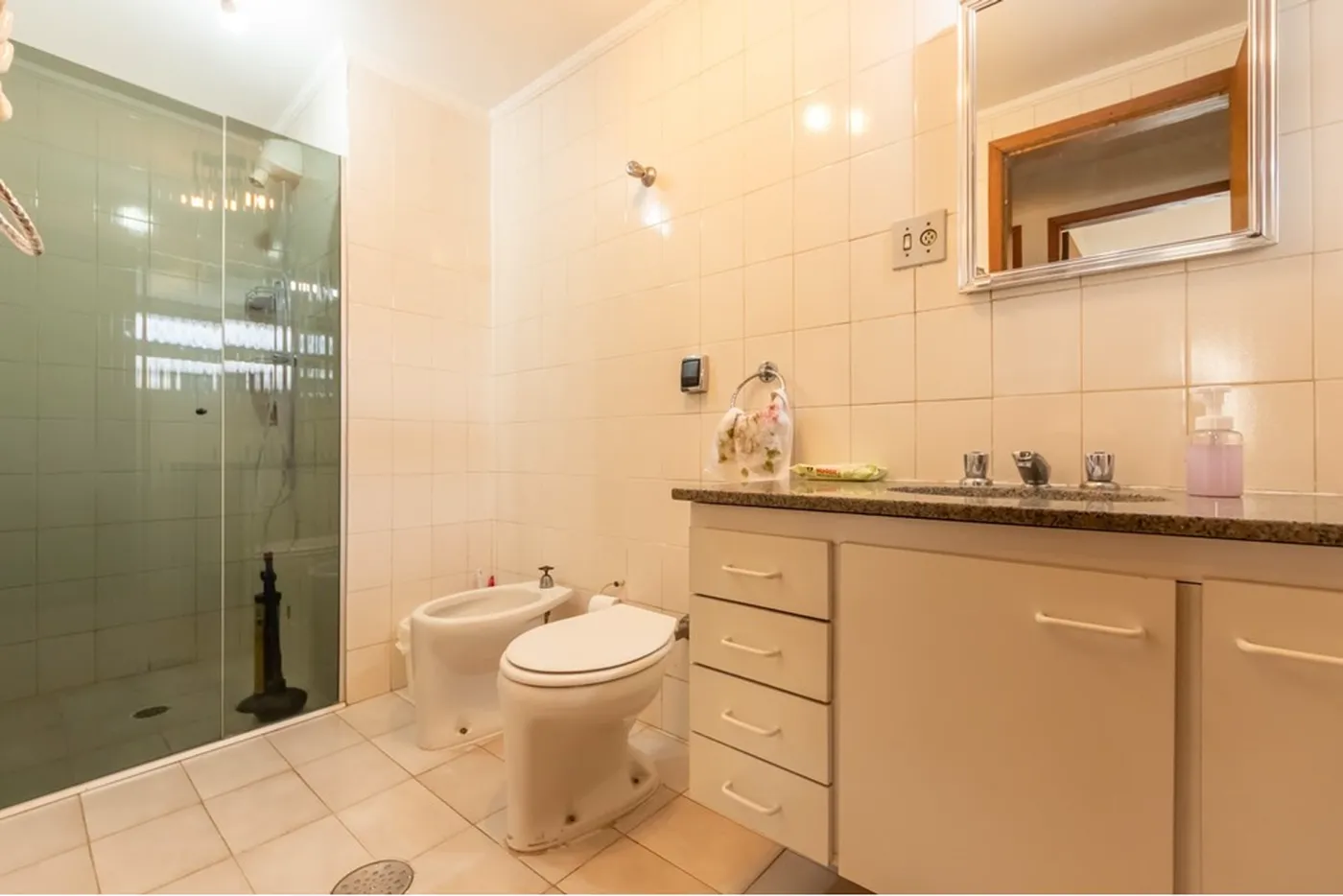 VMDMC 575 Apto 601721028-56 - REMAX Front Exclusividades