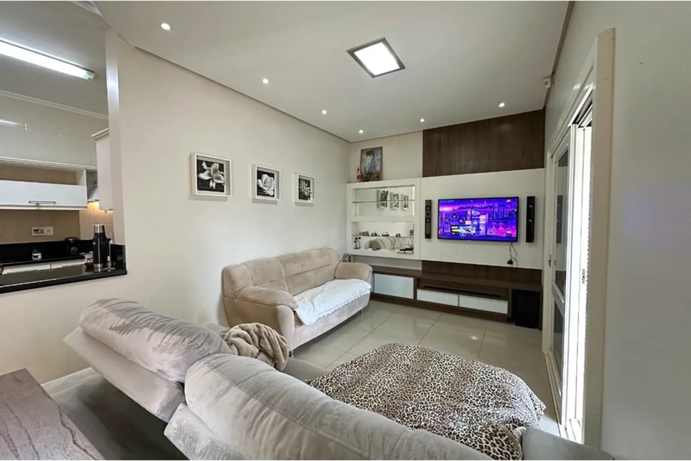 CM 722 Apto 612511062-8 - REMAX Moderna Exclusividades