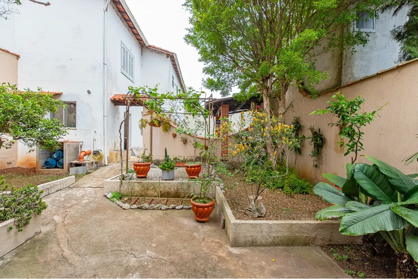 JKJS 112 Casa 601131079-5 - REMAX Ares Exclusividades
