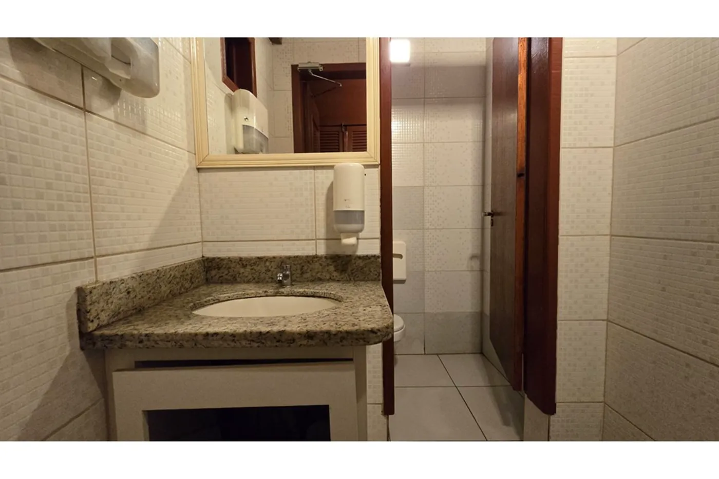 CAP 267 Loja 590441066-34 - REMAX Dream On II Exclusividades