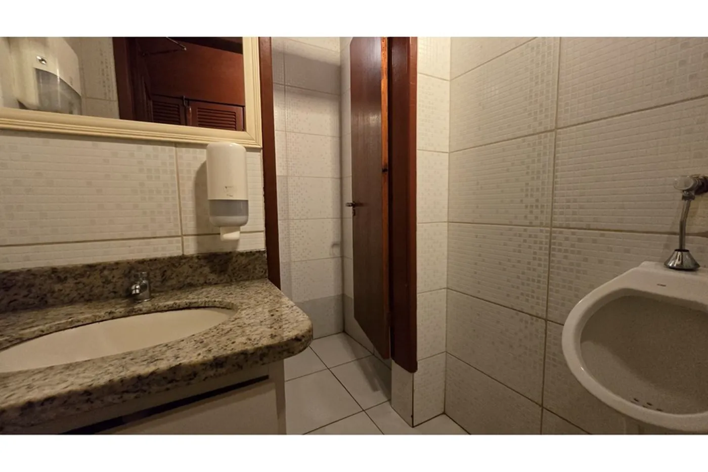 CAP 267 Loja 590441066-34 - REMAX Dream On II Exclusividades