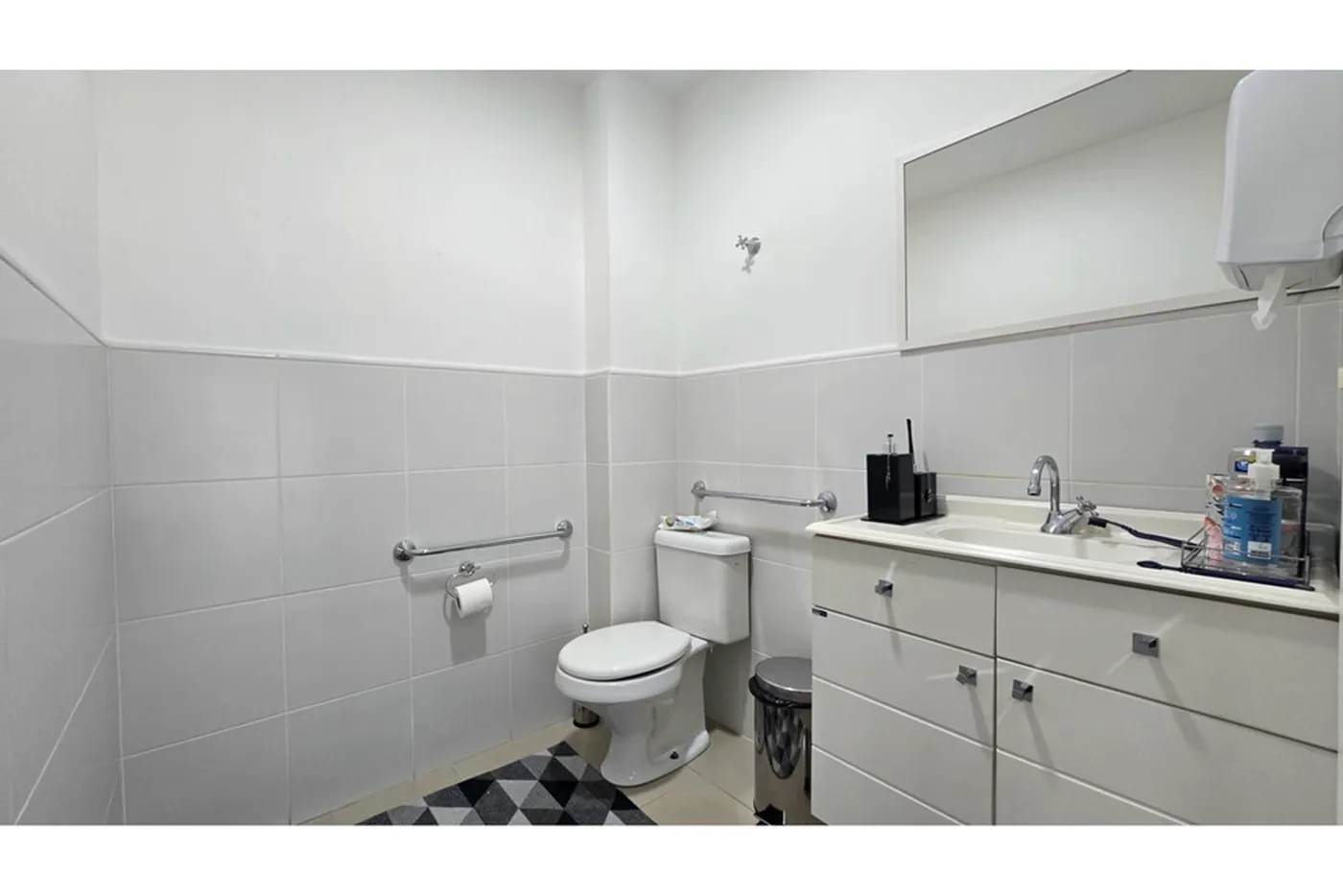 CDAZ 277 Sala 590441066-36 - REMAX Dream On II Exclusividades