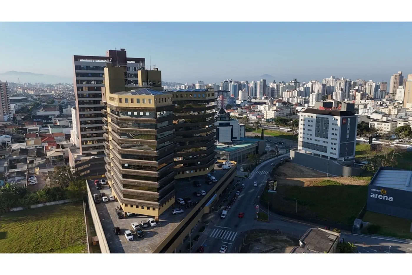 CDAZ 277 Sala 590441066-36 - REMAX Dream On II Exclusividades