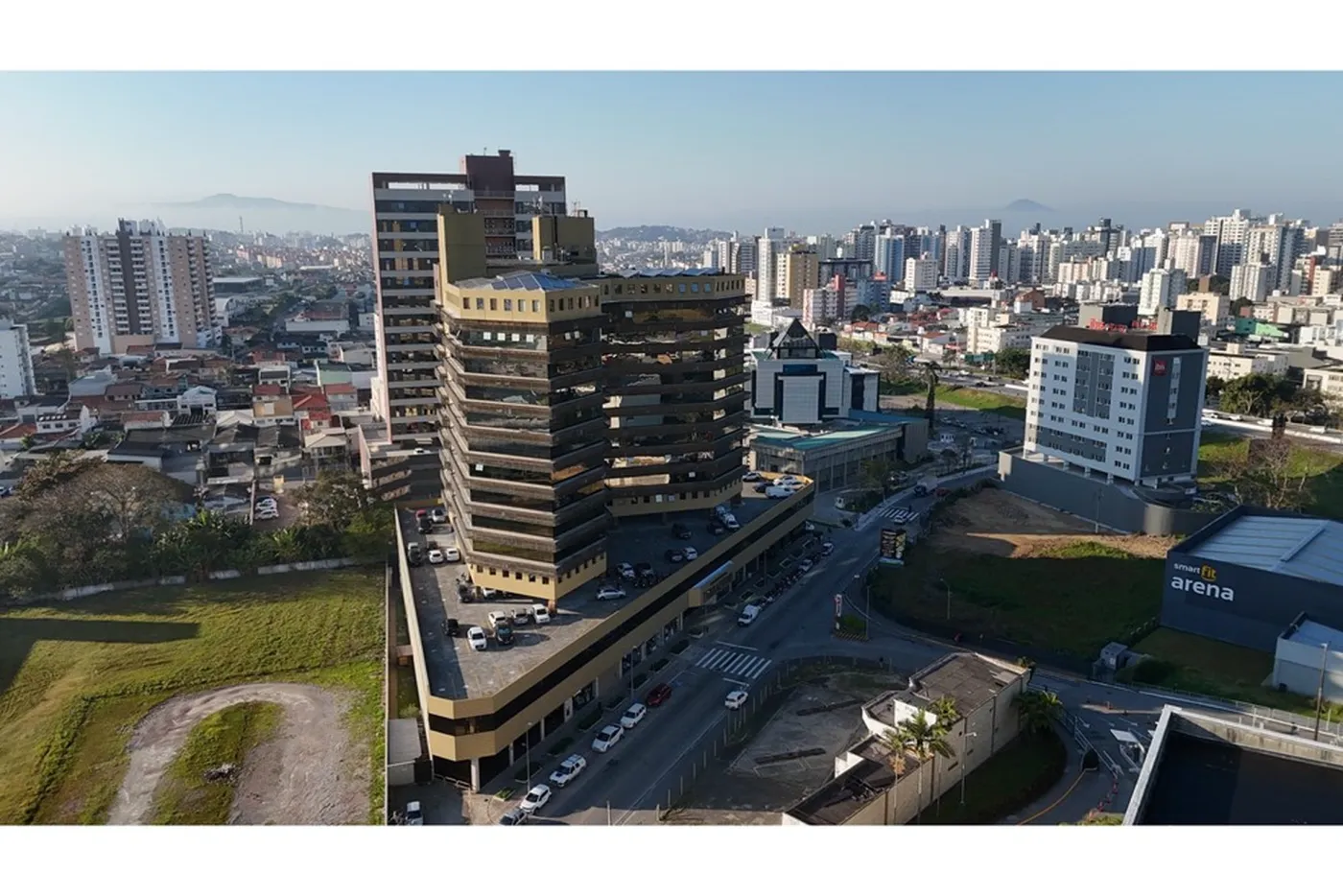 CDAZ 277 Sala 590441066-36 - REMAX Dream On II Exclusividades