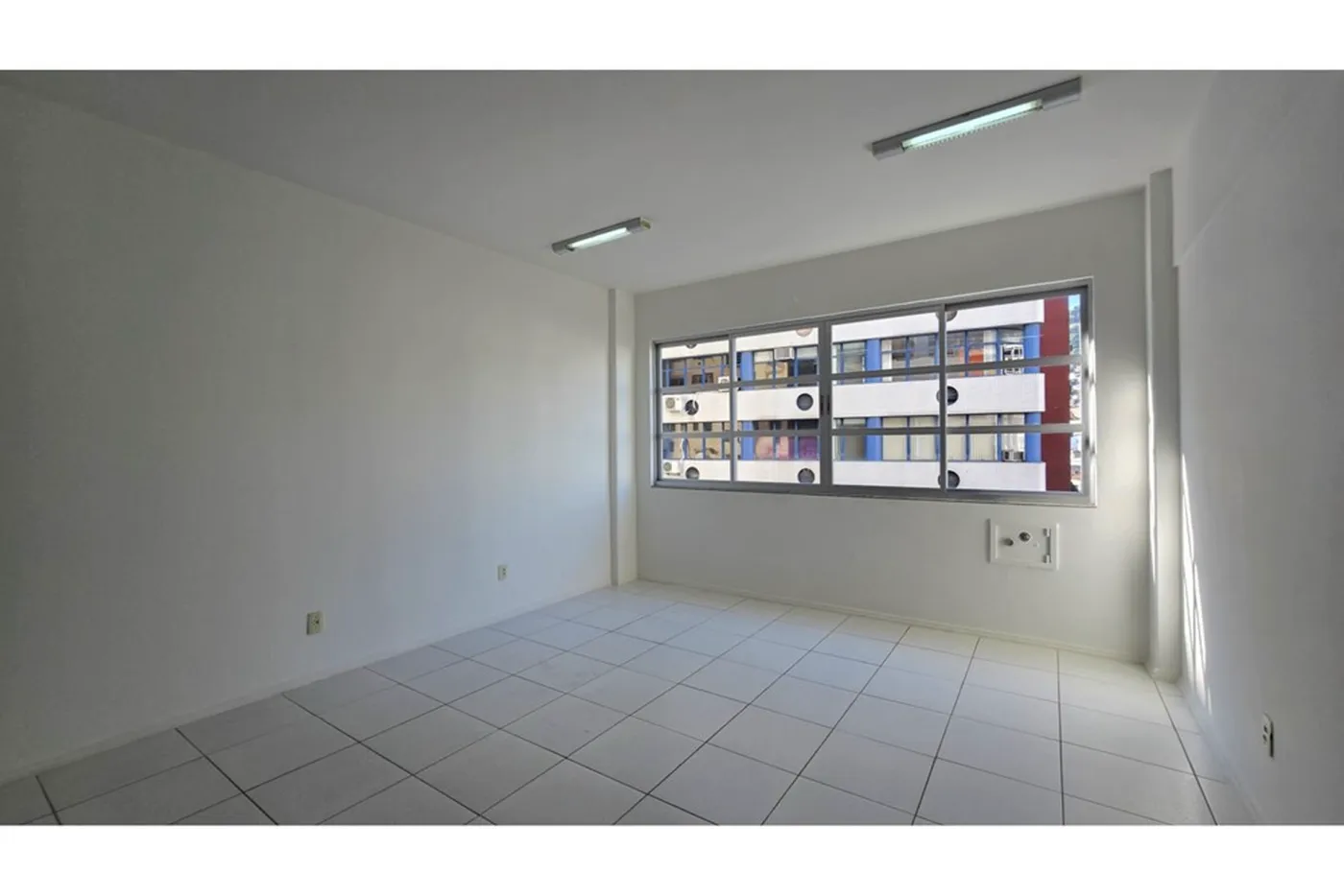 CAG 79 Sala 590441066-33 - REMAX Dream On II Exclusividades