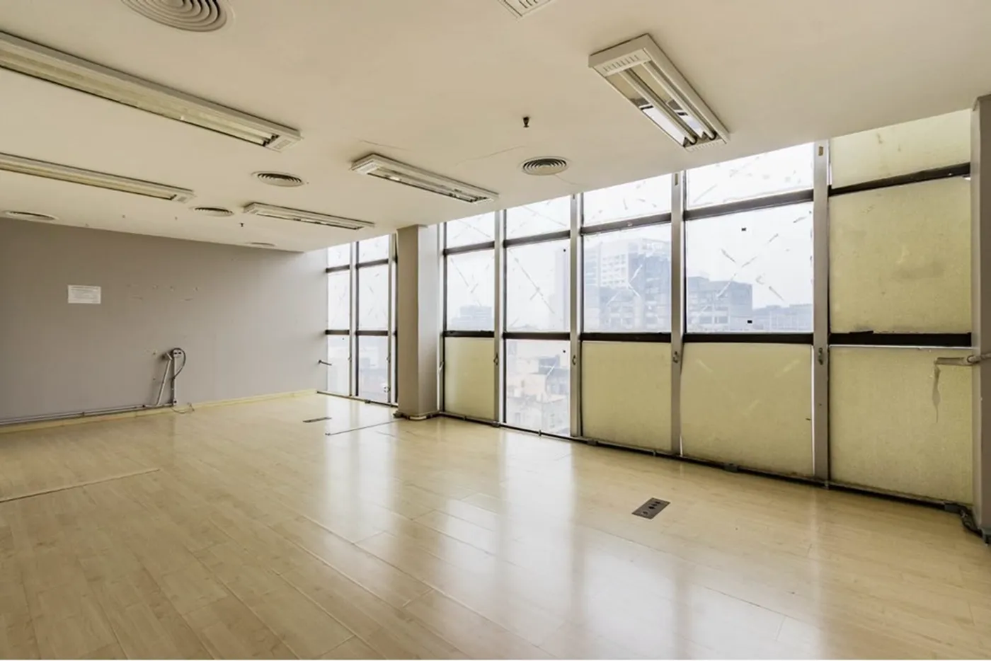 CHDA 1001 Sala 612511065-1 - REMAX Moderna Exclusividades
