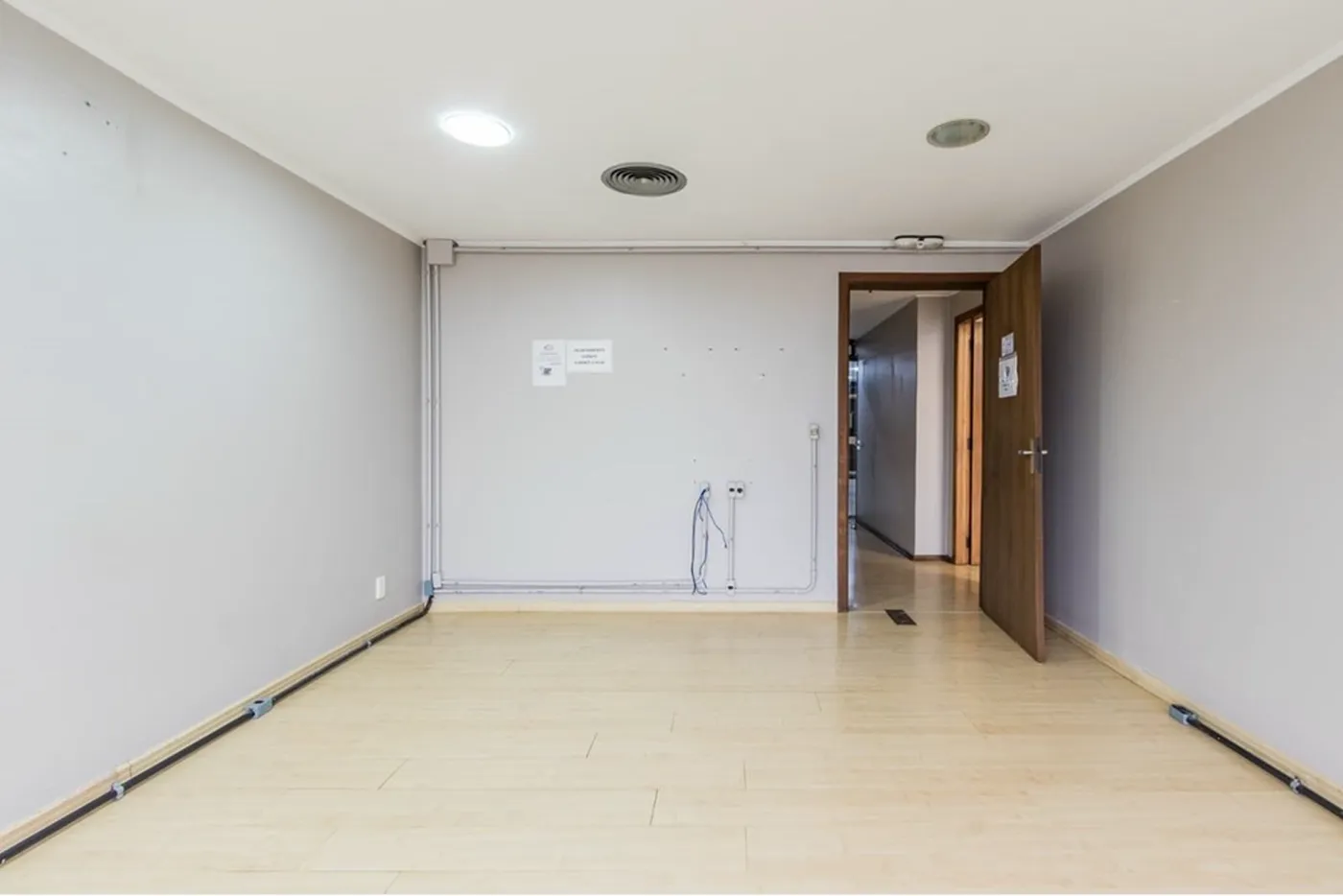 CHDA 1001 Sala 612511065-1 - REMAX Moderna Exclusividades