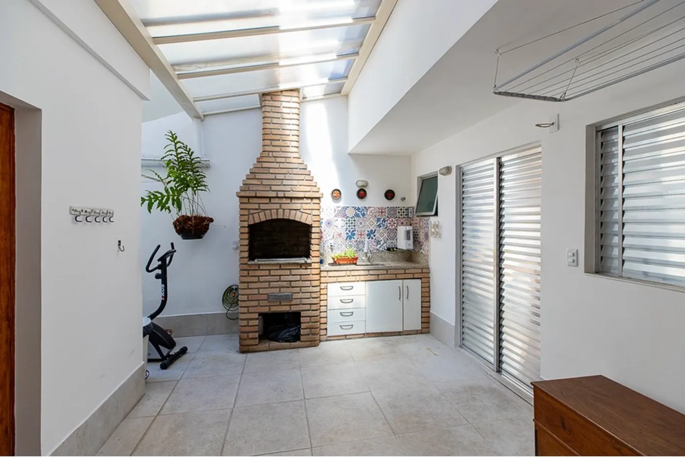 BDDDS 43 601241033-107 - REMAX Ville Exclusividades