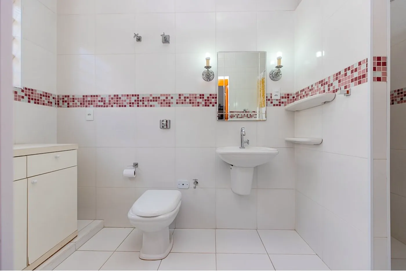 BDDDS 43 601241033-107 - REMAX Ville Exclusividades