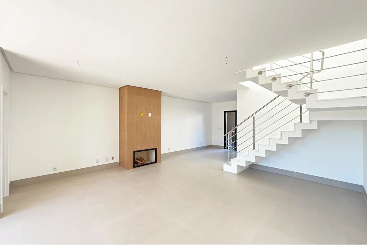 HJPN 478 610191034-123 - REMAX Casa Sul Exclusividades