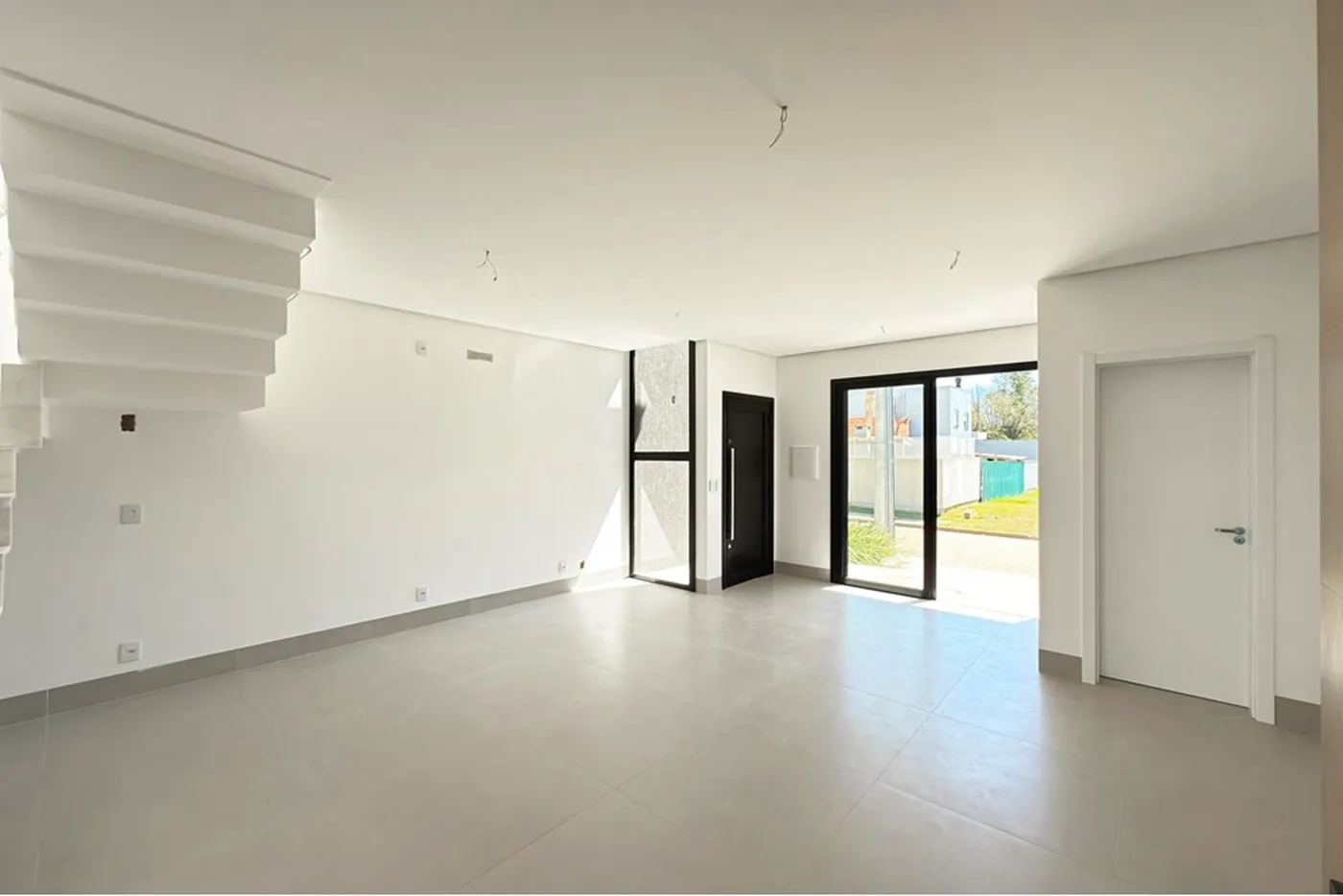 HJPN 478 610191034-123 - REMAX Casa Sul Exclusividades