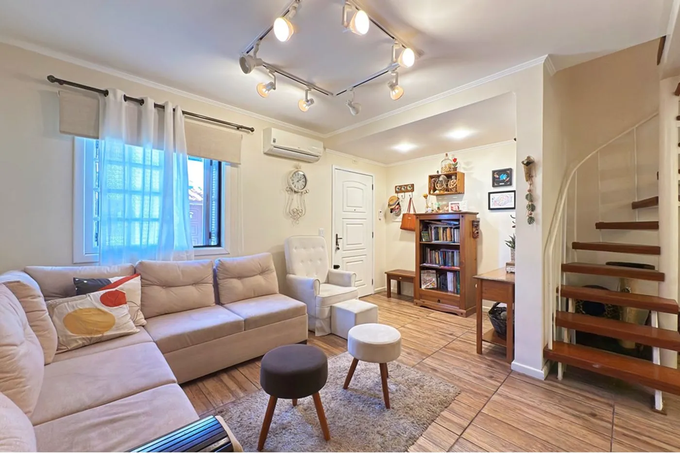 VNMC 100 Casa 610191037-95 - REMAX Casa Sul Exclusividades