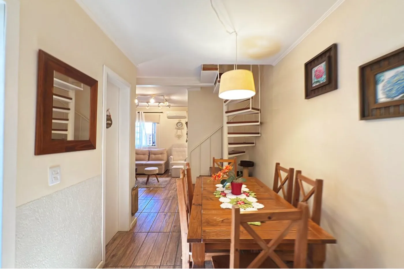 VNMC 100 Casa 610191037-95 - REMAX Casa Sul Exclusividades