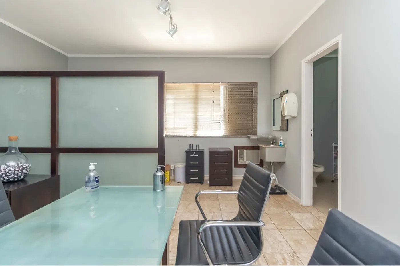MJ 913 Sala 602221002-38 - REMAX Galeria Exclusividades