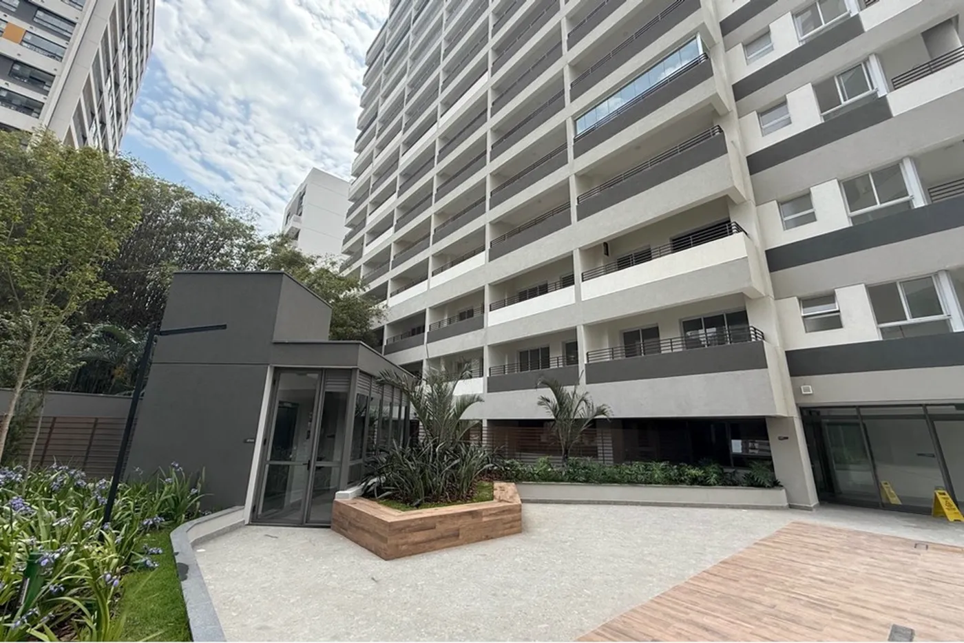 BVB 155 Apto 601081042-73 - REMAX Lepex Exclusividades