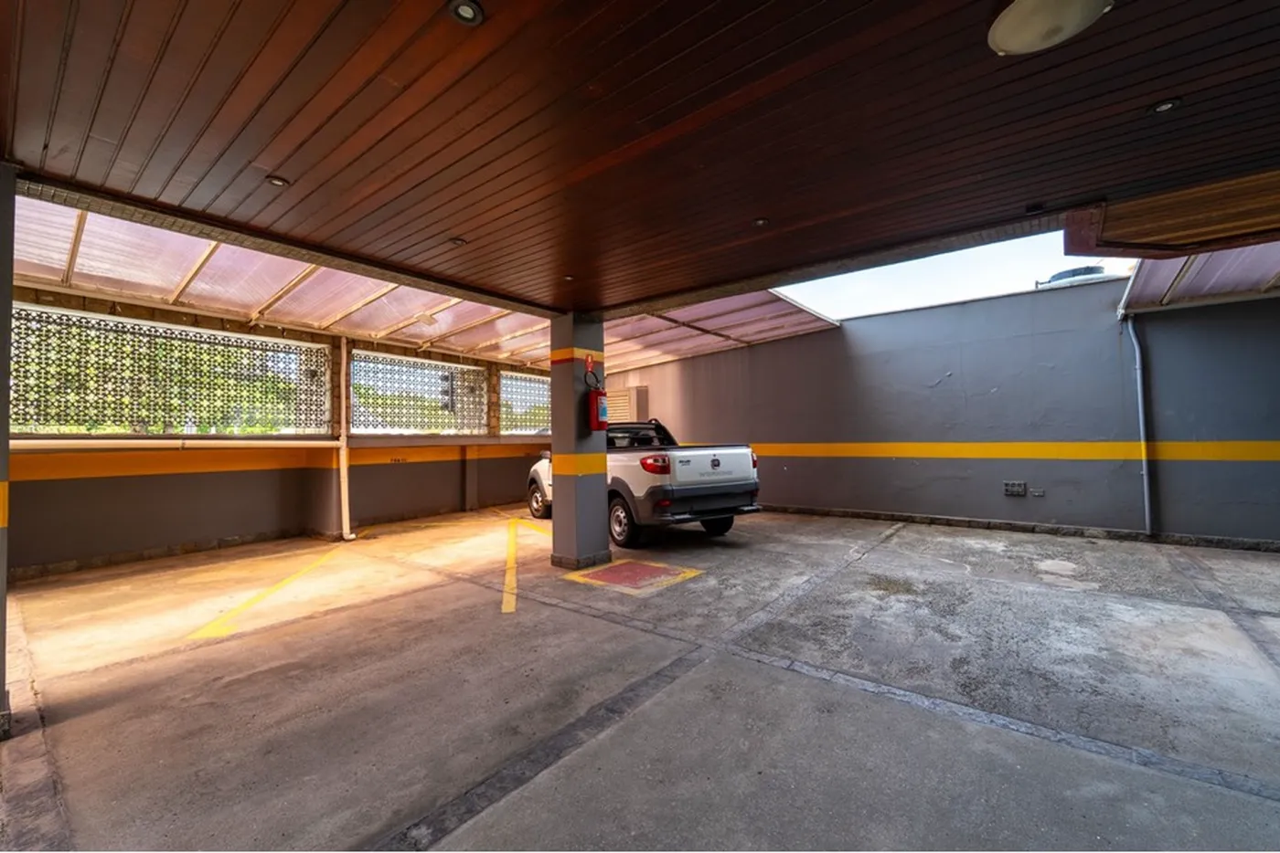 VAIAGF 13 Apto 690591010-46 - REMAX Máxima Exclusividades