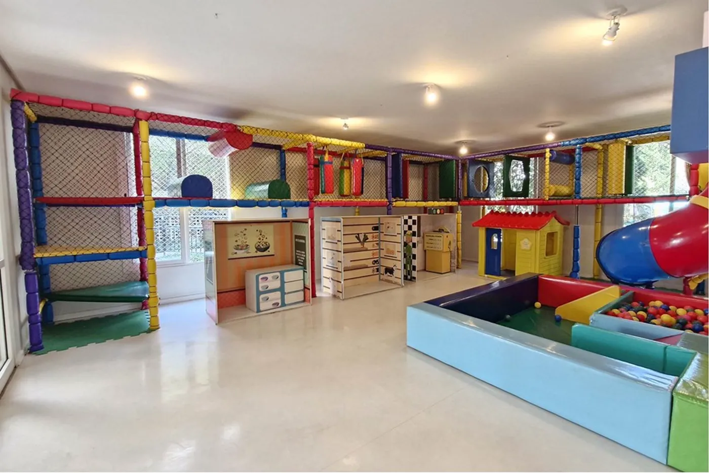 IJ 79 Apto 601361043-39 - REMAX Trio Exclusividades