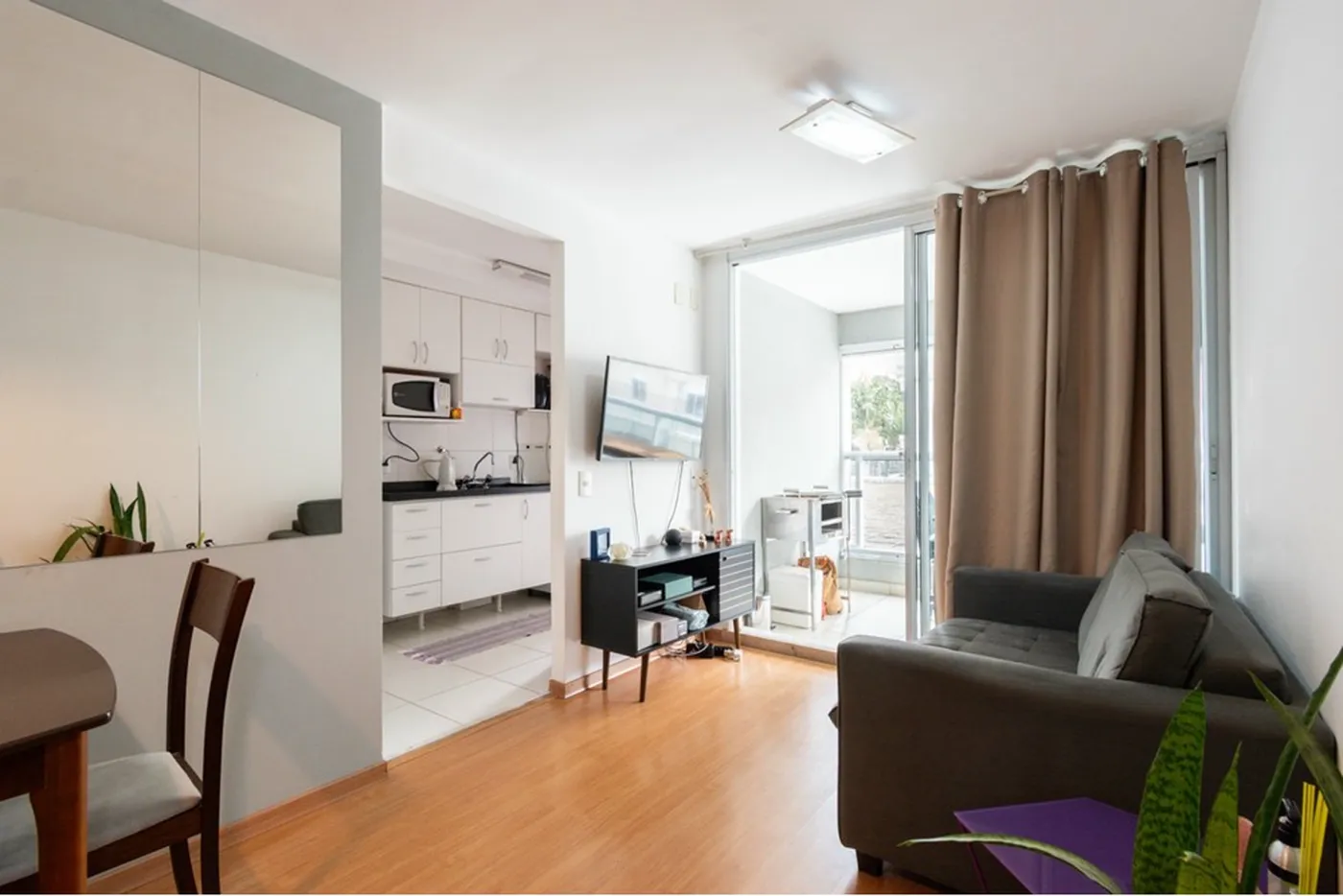 CBADMS 878 Apto 601241044-41 - REMAX Ville Exclusividades