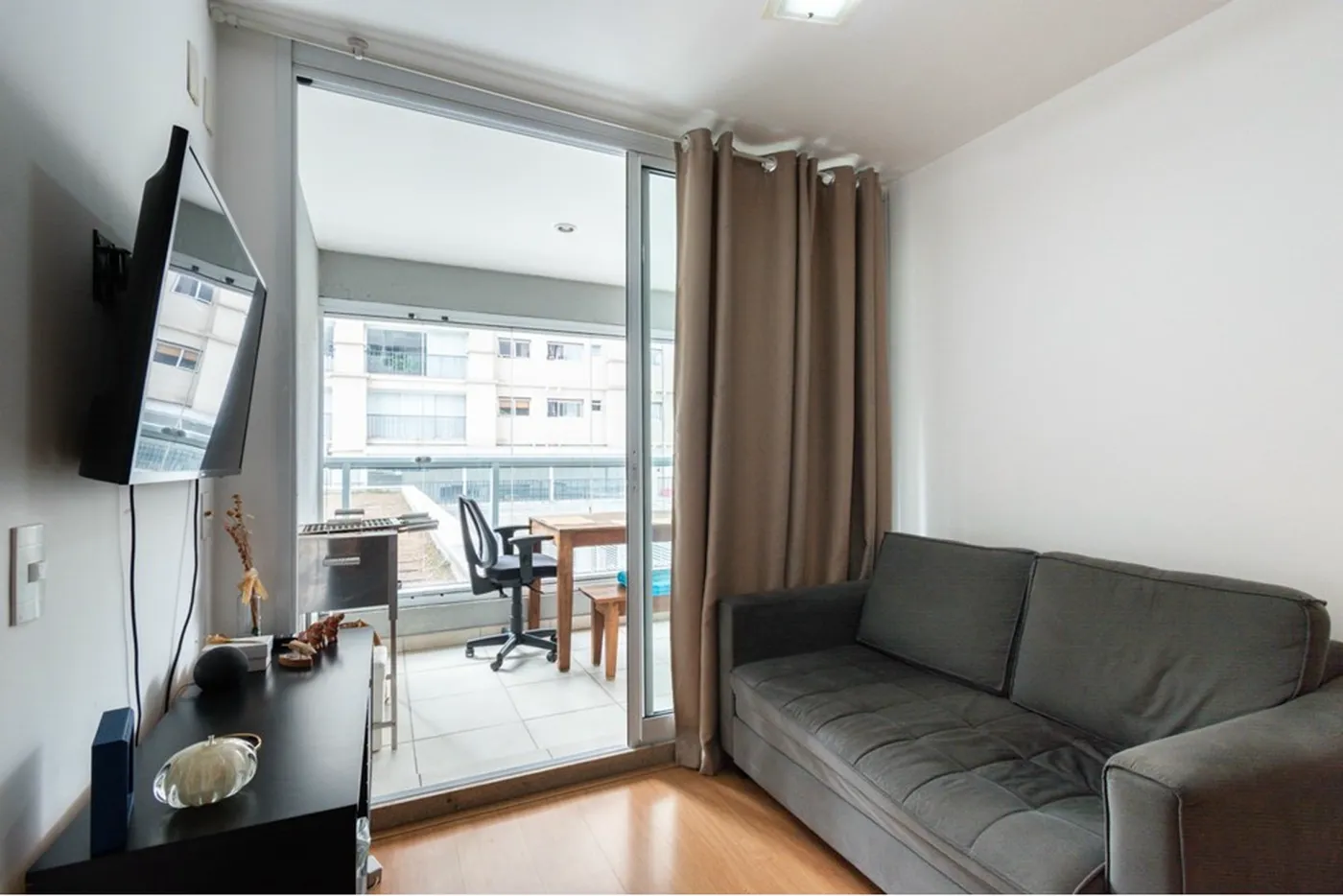 CBADMS 878 Apto 601241044-41 - REMAX Ville Exclusividades