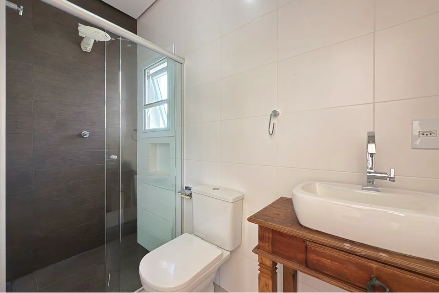HFSB 200 610191034-125 - REMAX Casa Sul Exclusividades