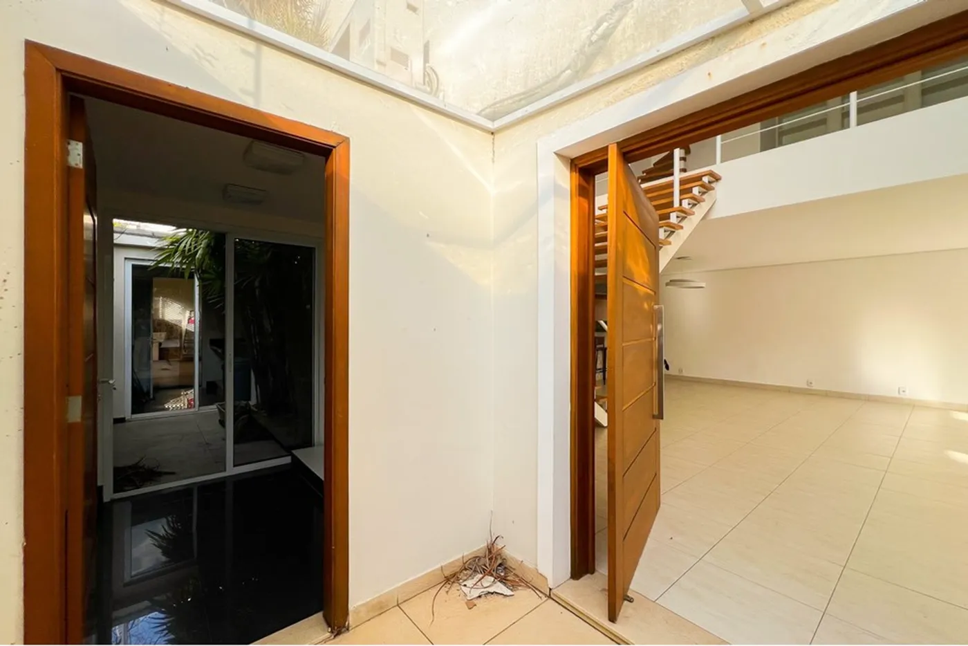 MDH 343 601401007-62 - REMAX Paradisus Exclusividades