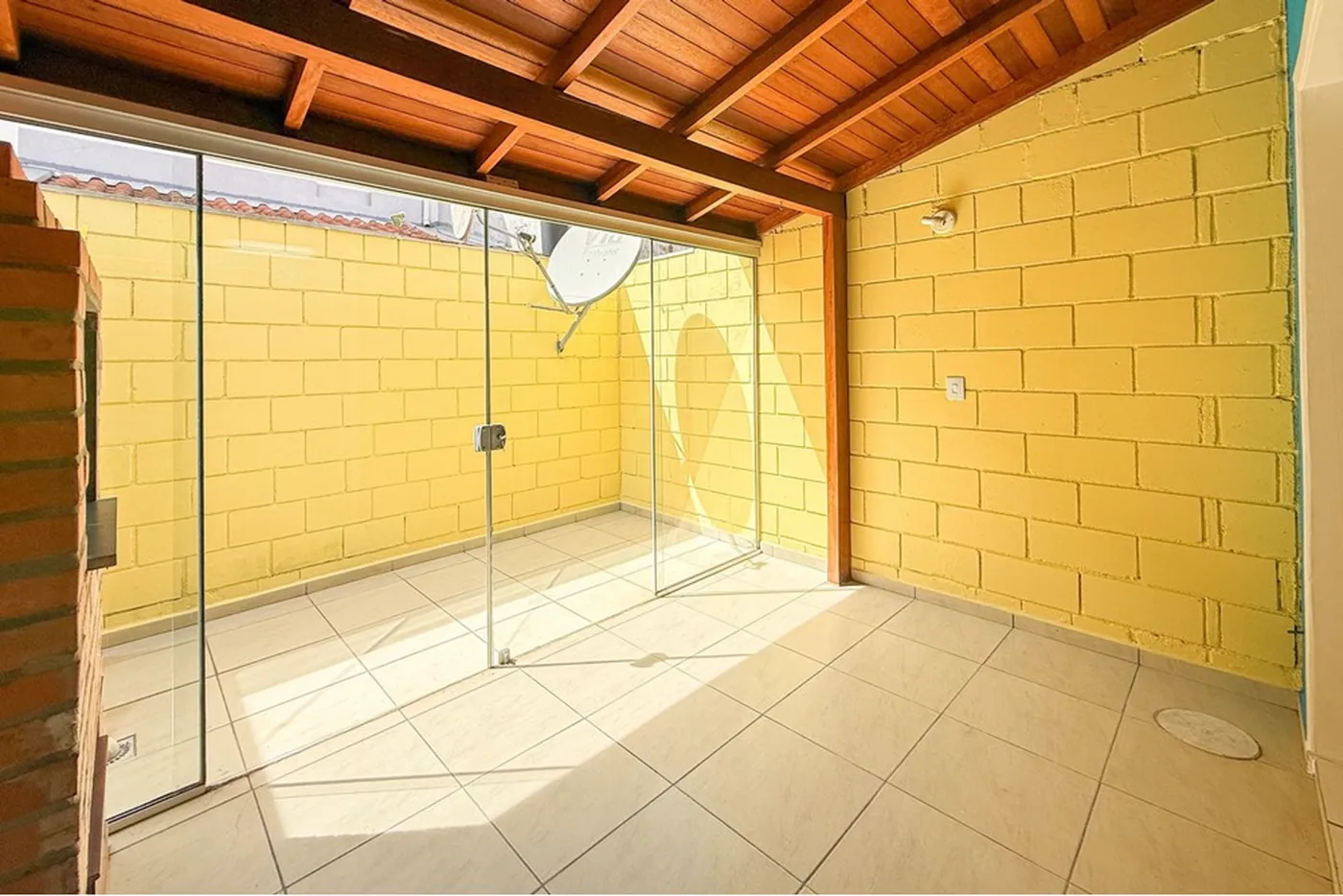 FBDM 300 Casa 612651052-78 - REMAX Pillares Exclusividades