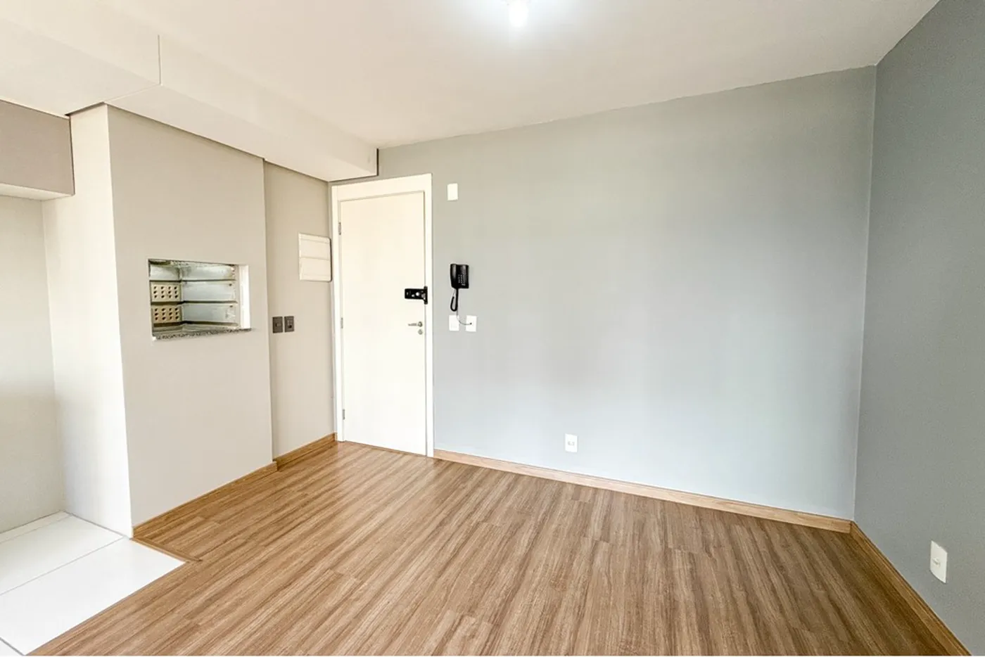 FJC 660 Apto 612651031-51 - REMAX Pillares Exclusividades