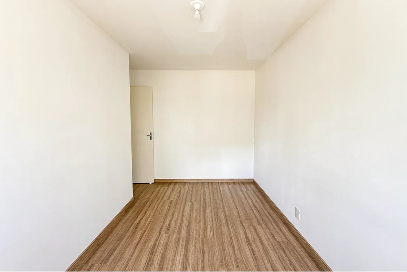 FJC 660 Apto 612651031-51 - REMAX Pillares Exclusividades