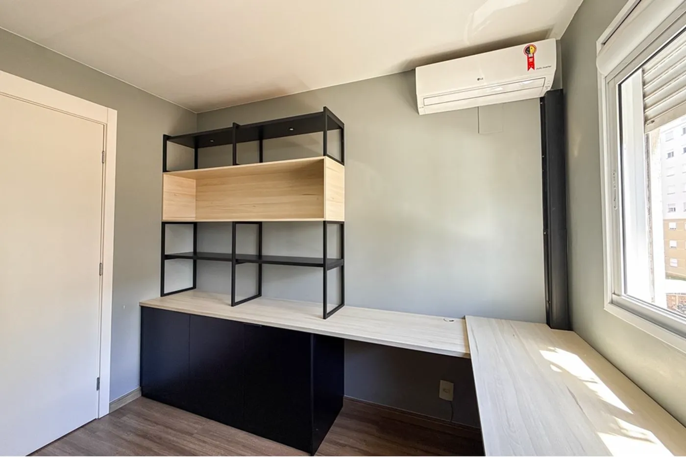 FJC 660 Apto 612651031-51 - REMAX Pillares Exclusividades