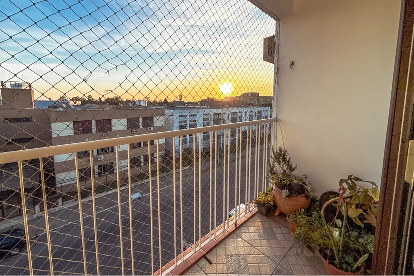 NSDGH 1370 Apto 612651052-79 - REMAX Pillares Exclusividades