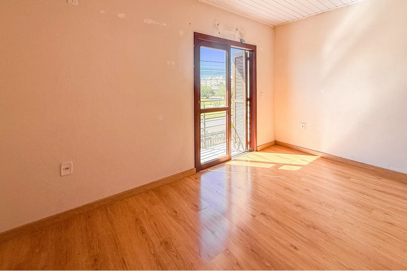 OSE 145 612651058-2 - REMAX Pillares Exclusividades