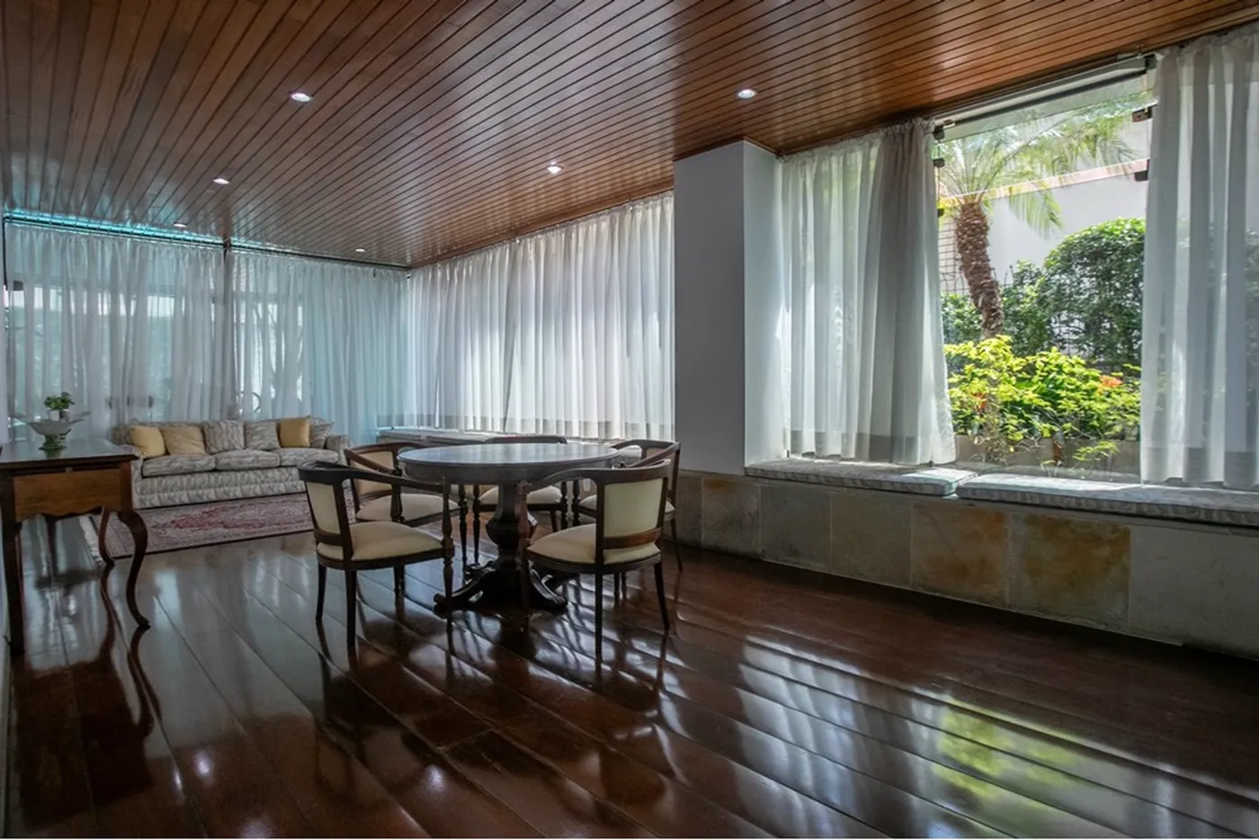 AU 26 Apto 601301067-20 - Remax Studio 76 Exclusividades