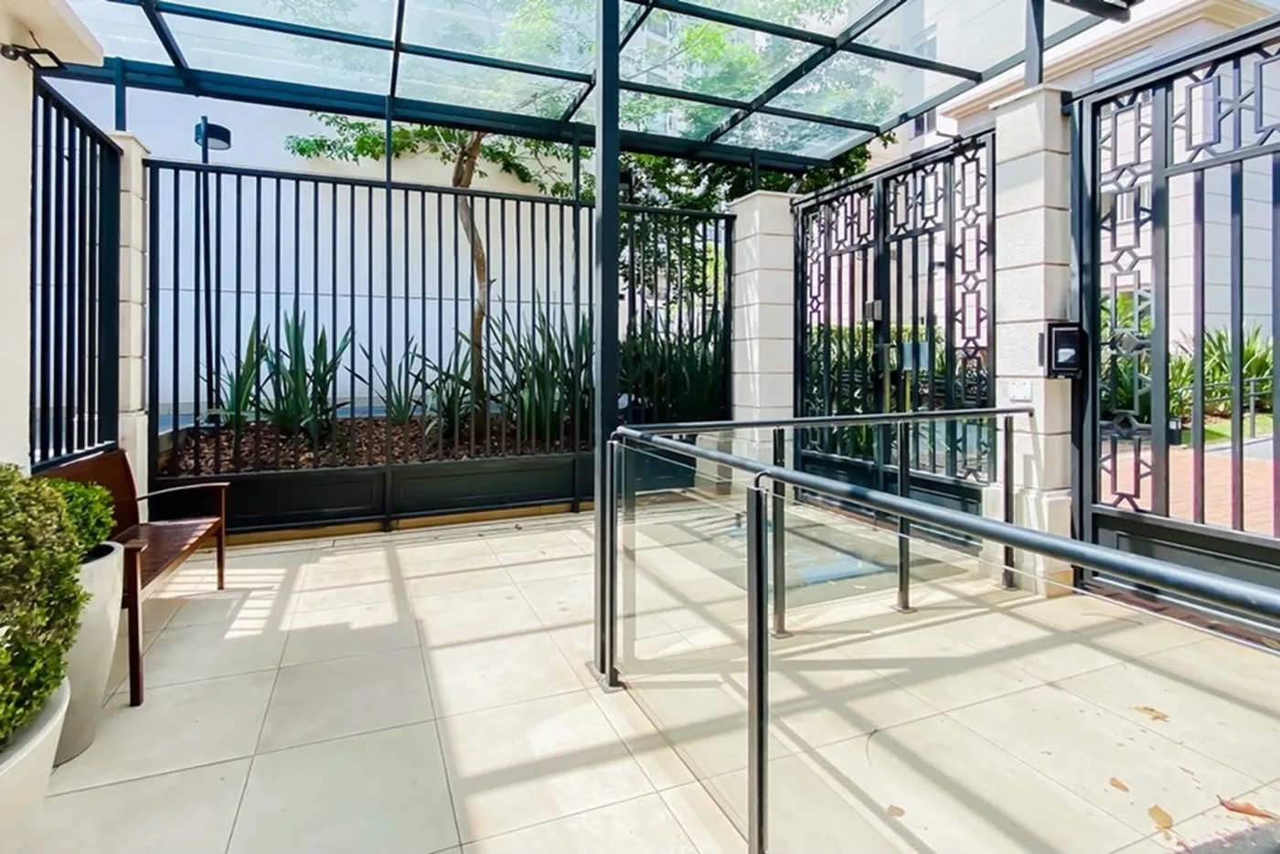 CAL 85 Apto 601811024-36 - REMAX HomeVision Exclusividades