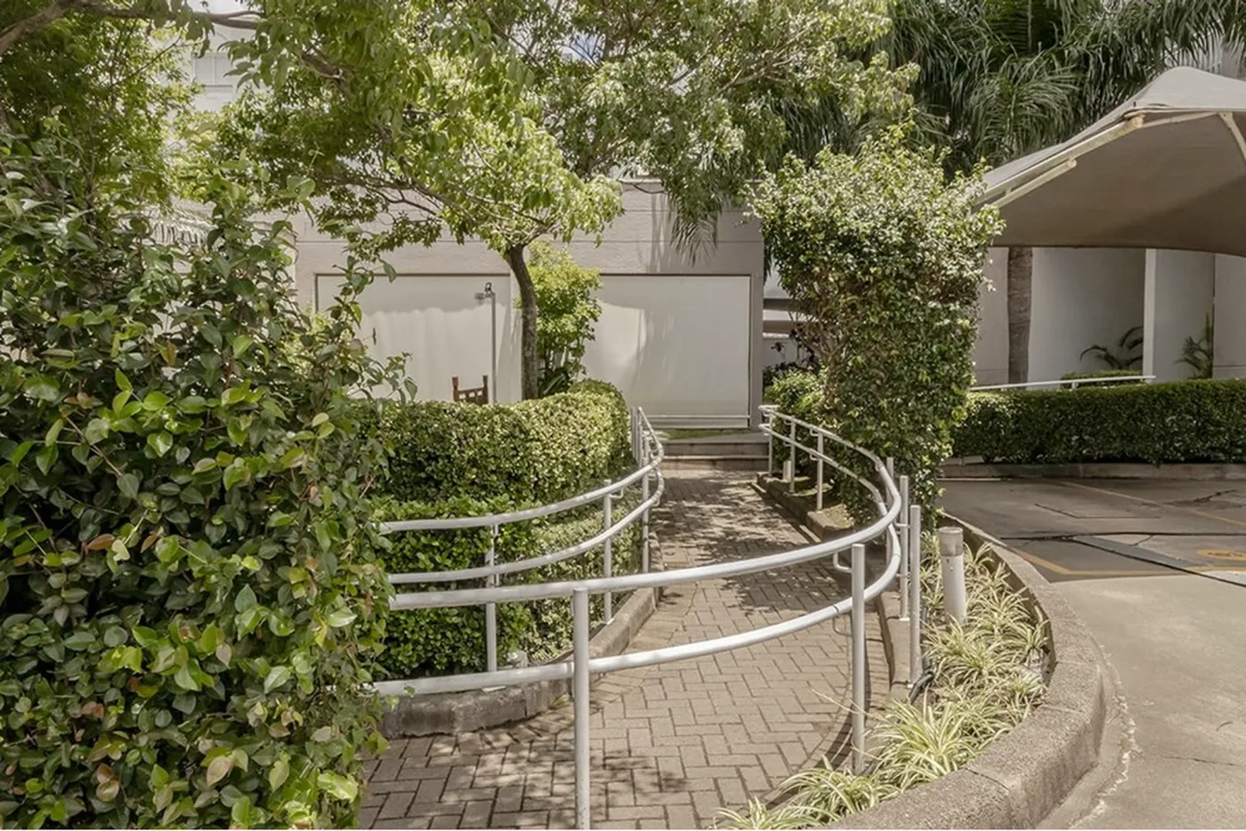 CRL 135 Apto 612541029-14 - REMAX Street Exclusividades