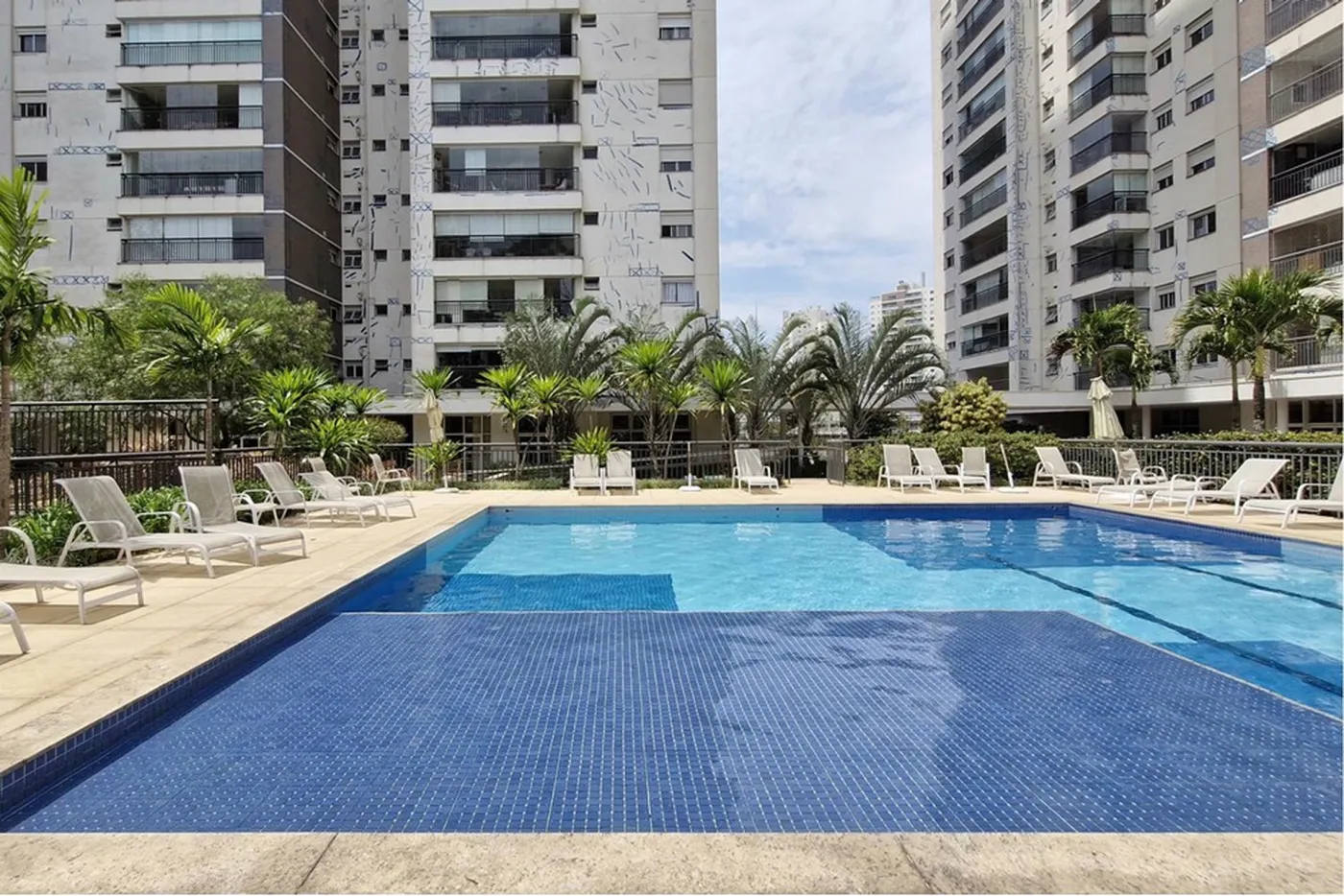 MJSDS 391 Apto 601361044-59 - REMAX Trio Exclusividades