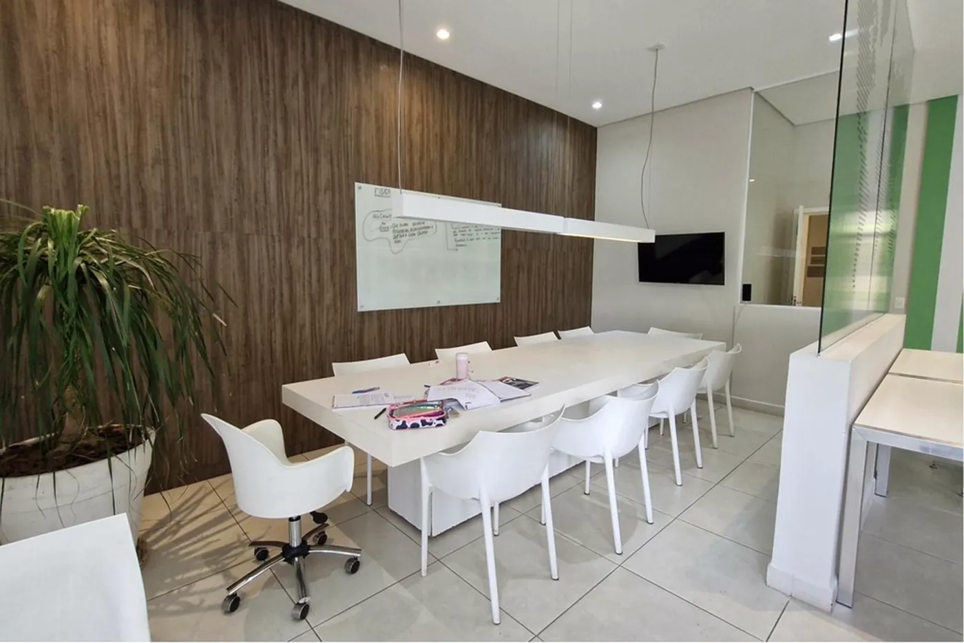 MJSDS 391 Apto 601361044-59 - REMAX Trio Exclusividades