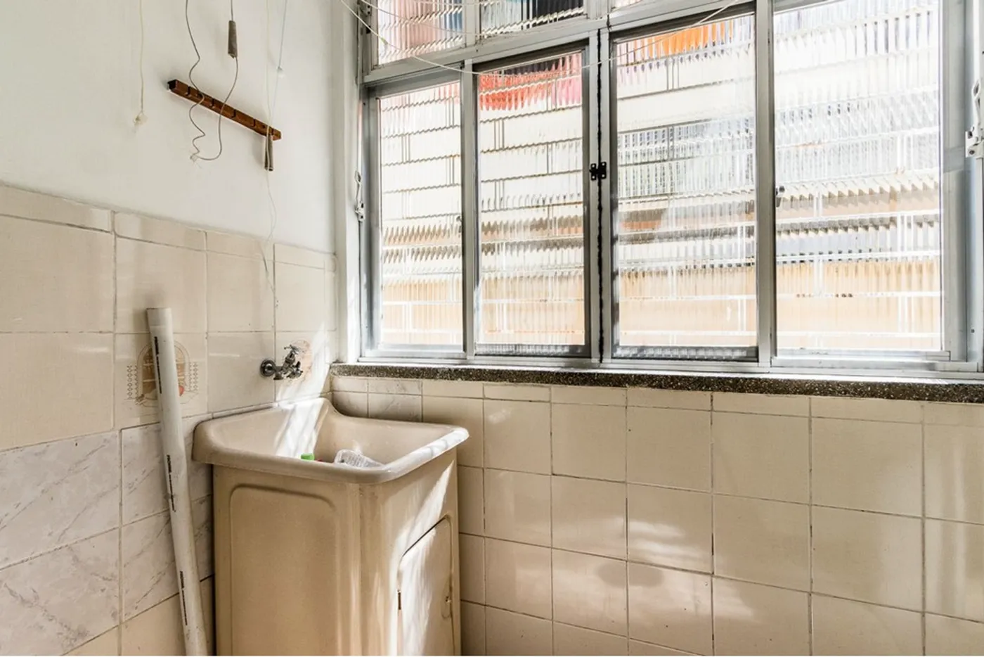 SSIDC 183 Apto 612511054-41 - REMAX Moderna Exclusividades