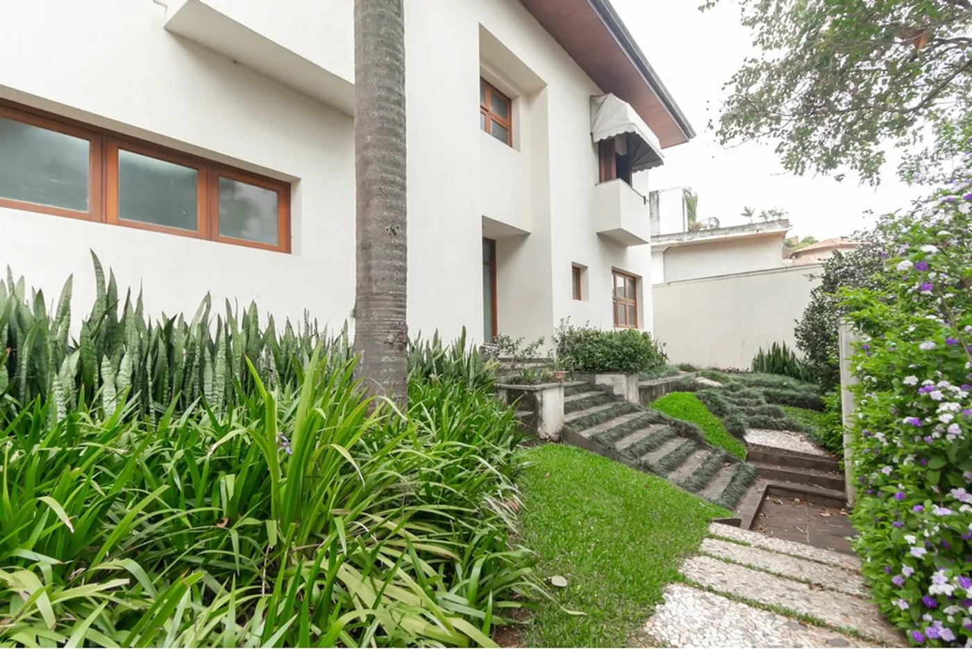 VISF 178 Casa 601371001-106 - REMAX Boutique Exclusividades
