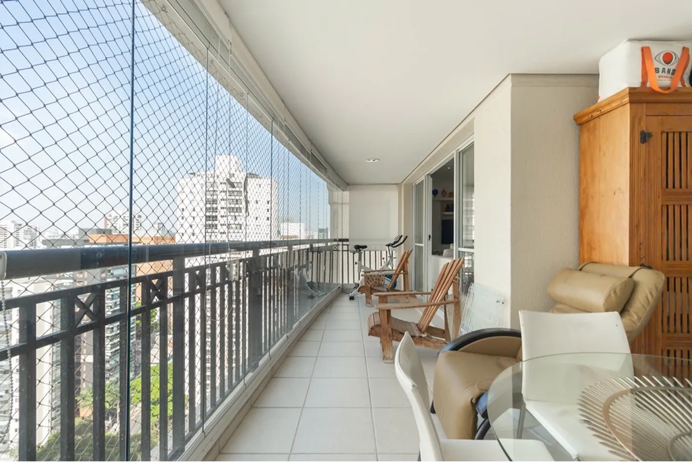 BP 114 Apto 601721006-102 - REMAX Front Exclusividades